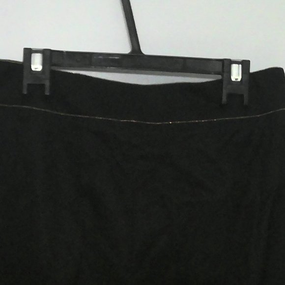 CHANEL; Size 38 Black Pants with fine Gold Detailing - Picture 7 of 9